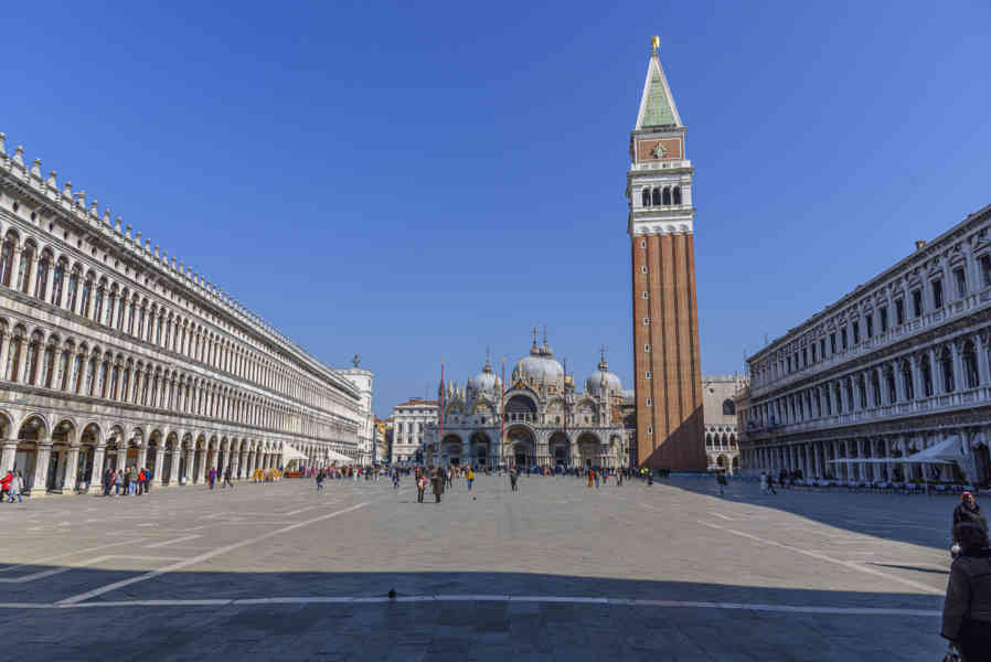 Italia - Venecia 013 - plaza de San Marcos.jpg
